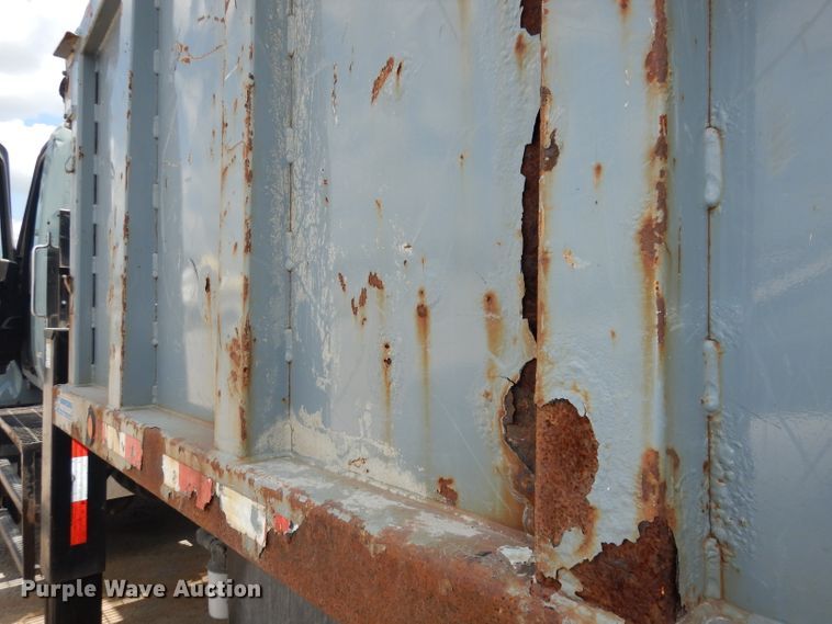 image for item DI6666 2010 International 7300  dump truck