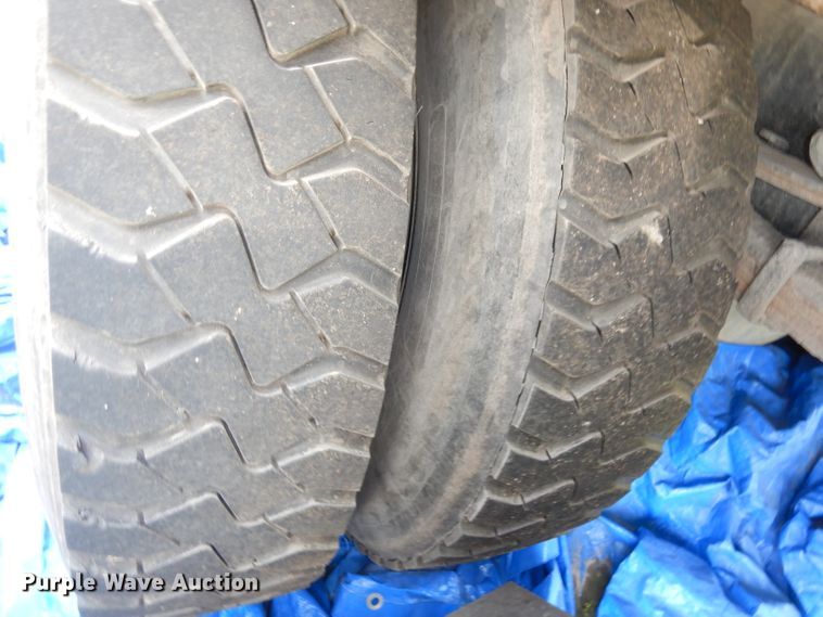 image for item DI6666 2010 International 7300  dump truck