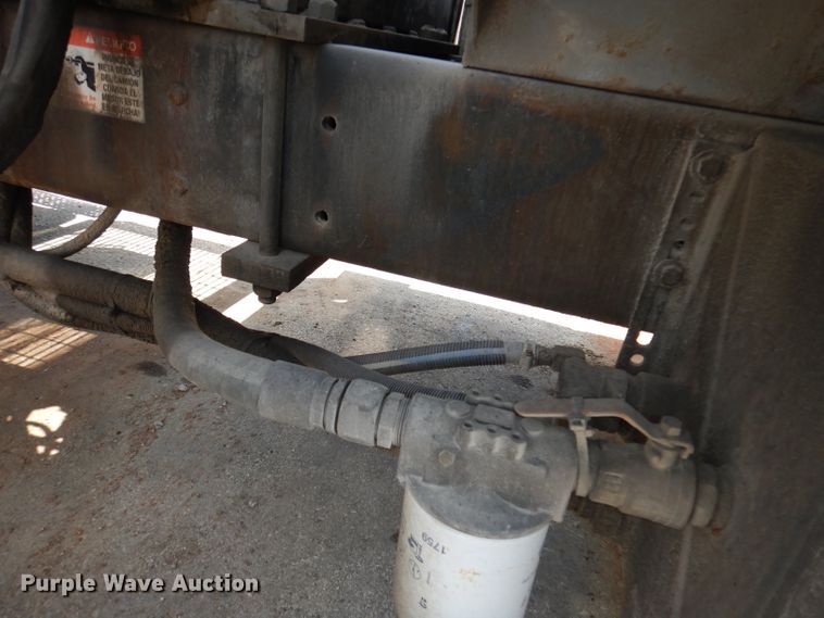 image for item DI6666 2010 International 7300  dump truck