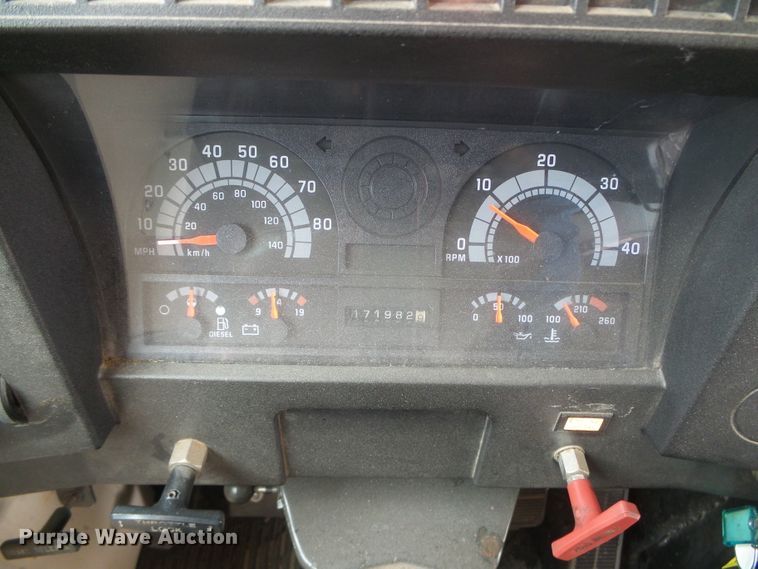 image for item DJ7506 1995 Bluebird 8400S school bus