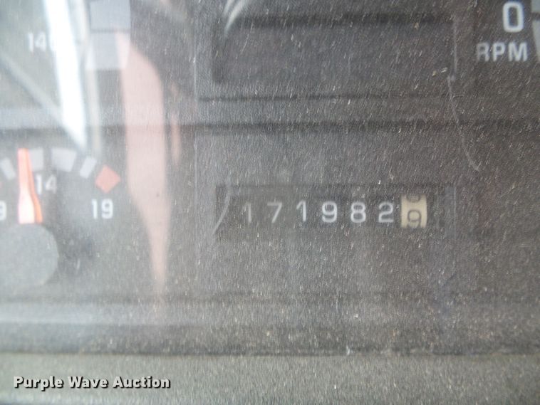 image for item DJ7506 1995 Bluebird 8400S school bus