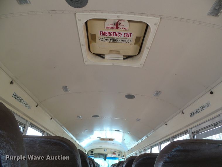 image for item DJ7506 1995 Bluebird 8400S school bus