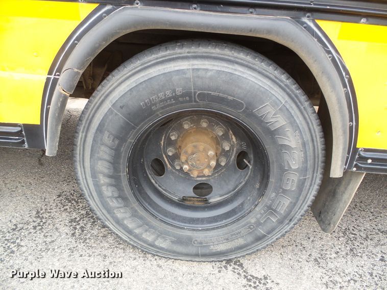 image for item DJ7506 1995 Bluebird 8400S school bus