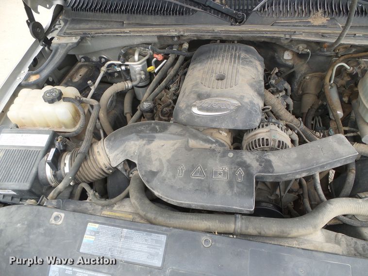 image for item DJ7507 2005 Chevrolet Suburban  SUV