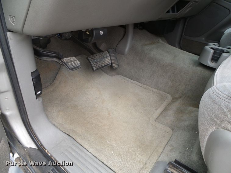 image for item DJ7507 2005 Chevrolet Suburban  SUV