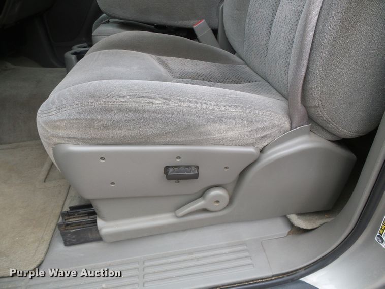 image for item DJ7507 2005 Chevrolet Suburban  SUV