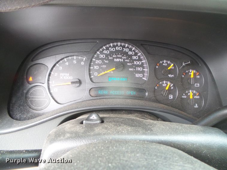 image for item DJ7507 2005 Chevrolet Suburban  SUV