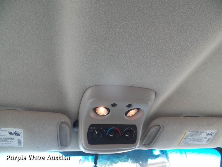 image for item DJ7507 2005 Chevrolet Suburban  SUV