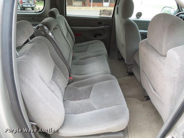 image for item DJ7507 2005 Chevrolet Suburban  SUV