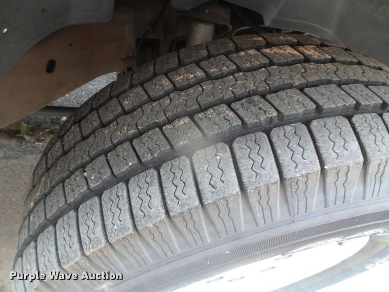 image for item DJ7507 2005 Chevrolet Suburban  SUV