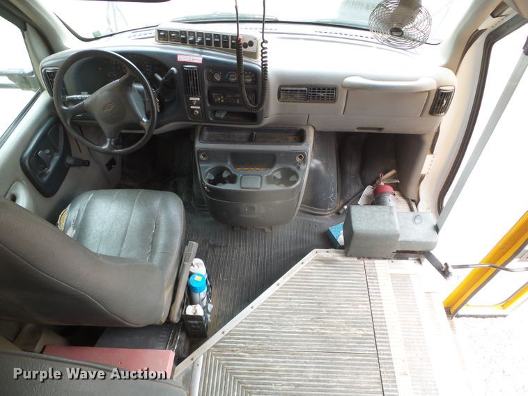 image for item DJ7508 1998 Chevrolet Express  school bus