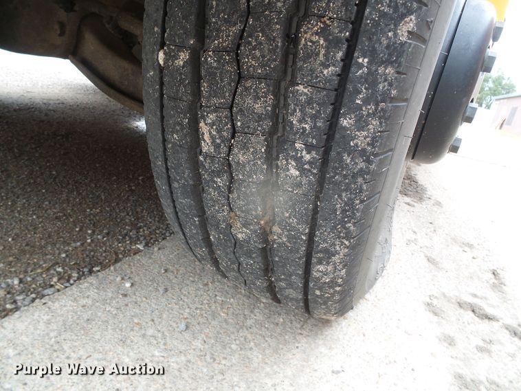 image for item DJ7508 1998 Chevrolet Express  school bus