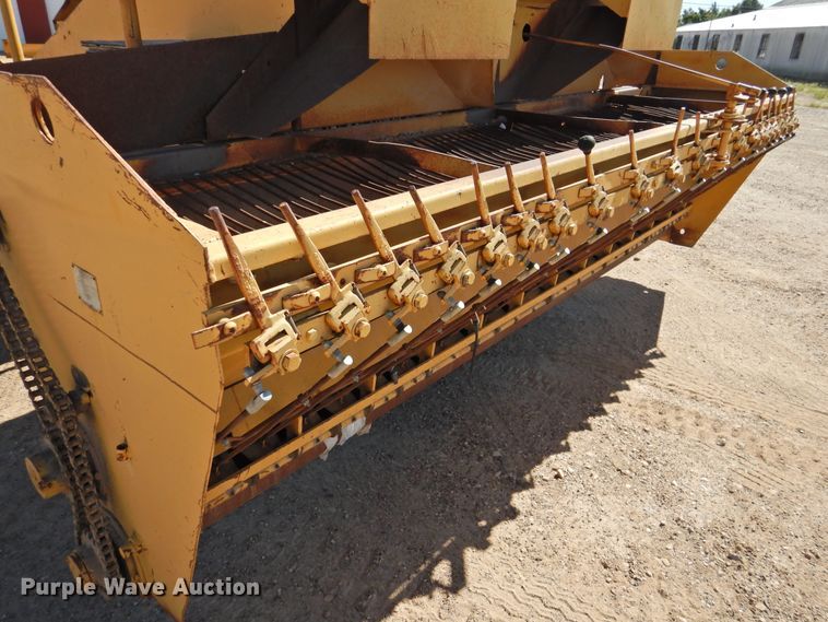 image for item DK2476 Etnyre  chip spreader