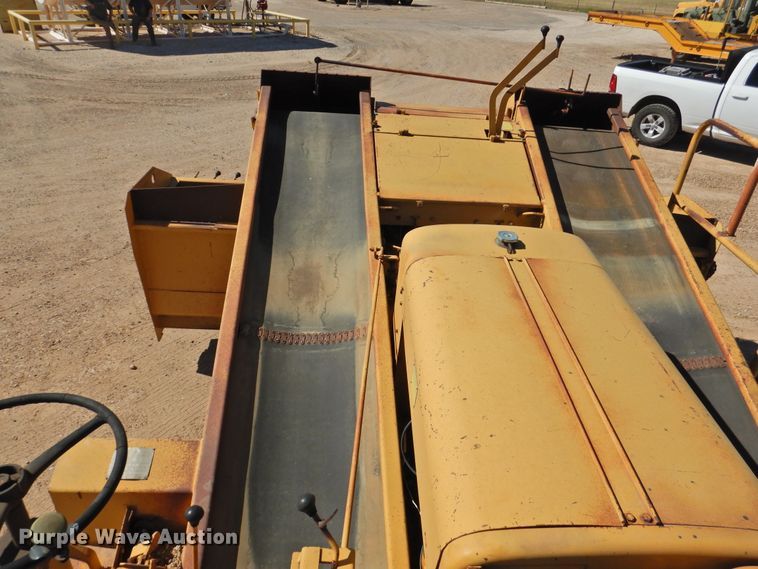 image for item DK2476 Etnyre  chip spreader