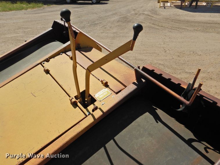 image for item DK2476 Etnyre  chip spreader