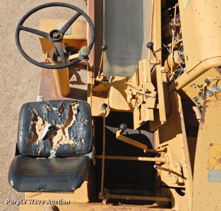 image for item DK2476 Etnyre  chip spreader