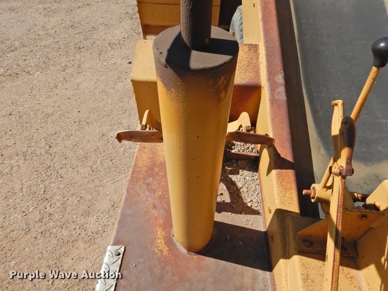 image for item DK2476 Etnyre  chip spreader