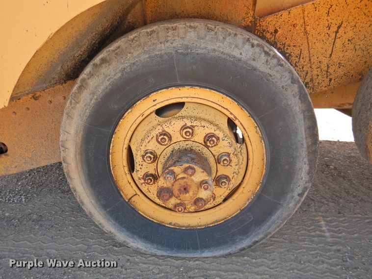 image for item DK2476 Etnyre  chip spreader