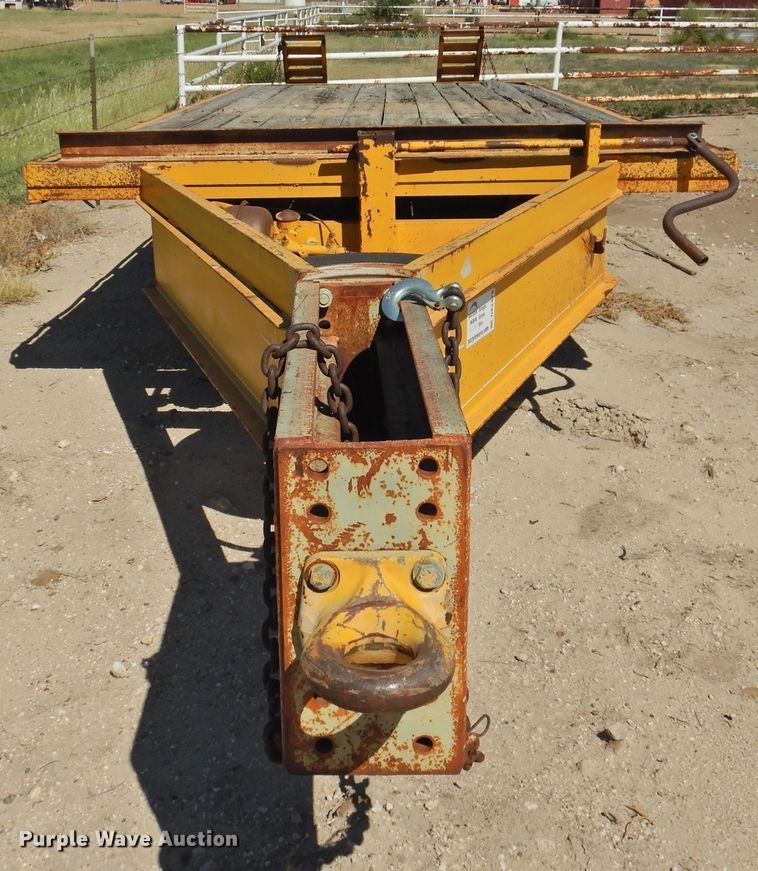image for item DK2479 1984 Starlite  equipment trailer