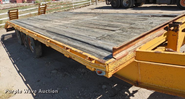 image for item DK2479 1984 Starlite  equipment trailer