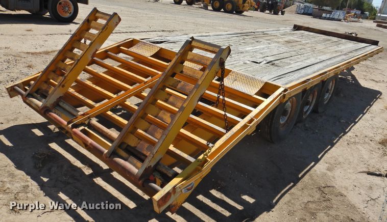 image for item DK2479 1984 Starlite  equipment trailer