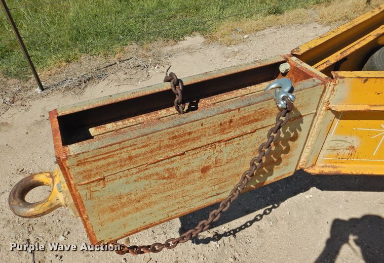 image for item DK2479 1984 Starlite  equipment trailer