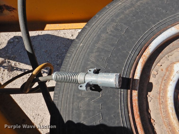 image for item DK2479 1984 Starlite  equipment trailer