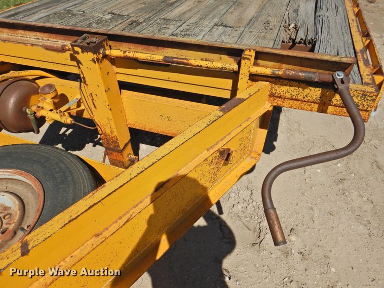 image for item DK2479 1984 Starlite  equipment trailer