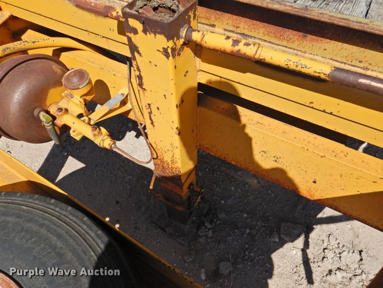 image for item DK2479 1984 Starlite  equipment trailer