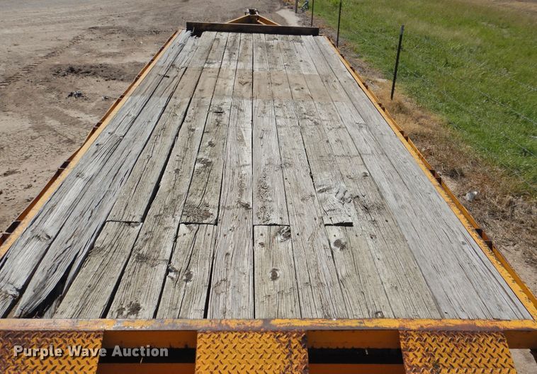 image for item DK2479 1984 Starlite  equipment trailer