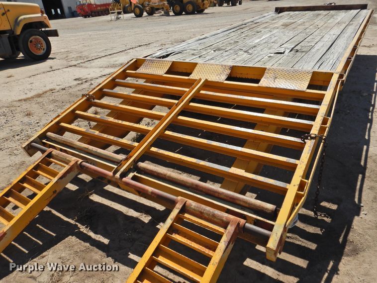 image for item DK2479 1984 Starlite  equipment trailer