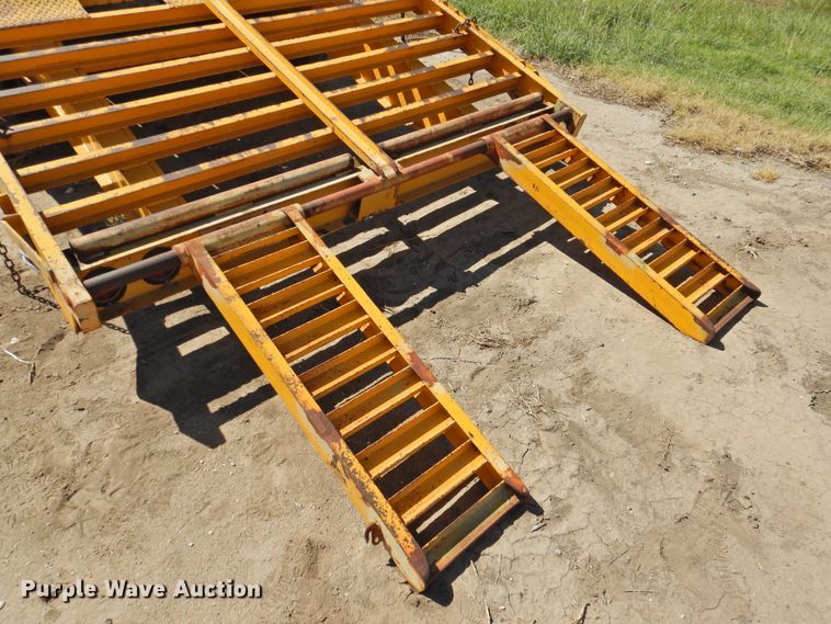 image for item DK2479 1984 Starlite  equipment trailer