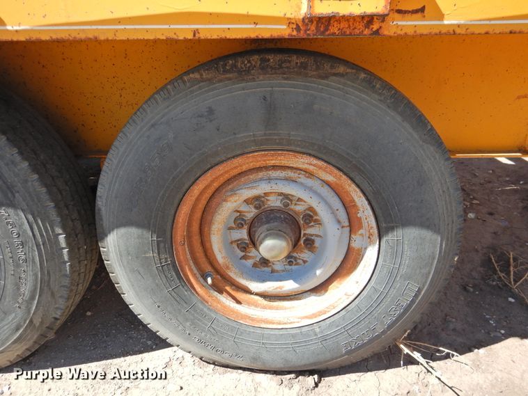 image for item DK2479 1984 Starlite  equipment trailer
