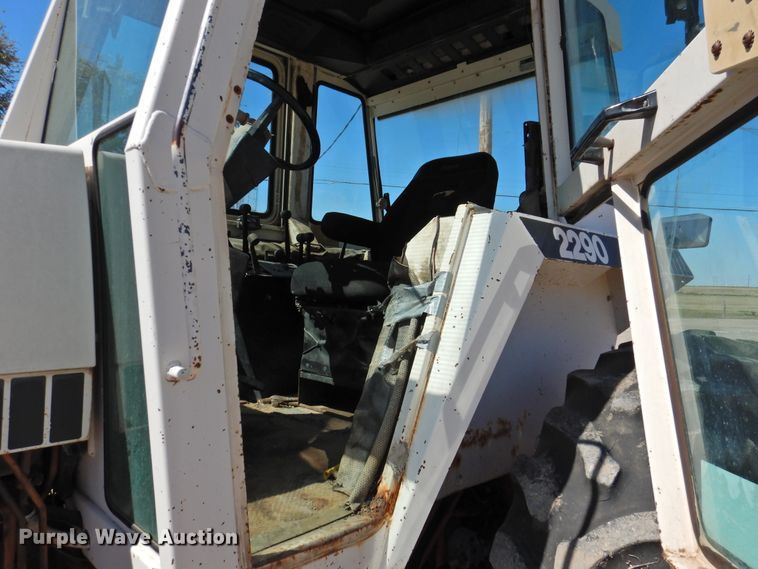 image for item DK2480 1983 Case 2290  tractor