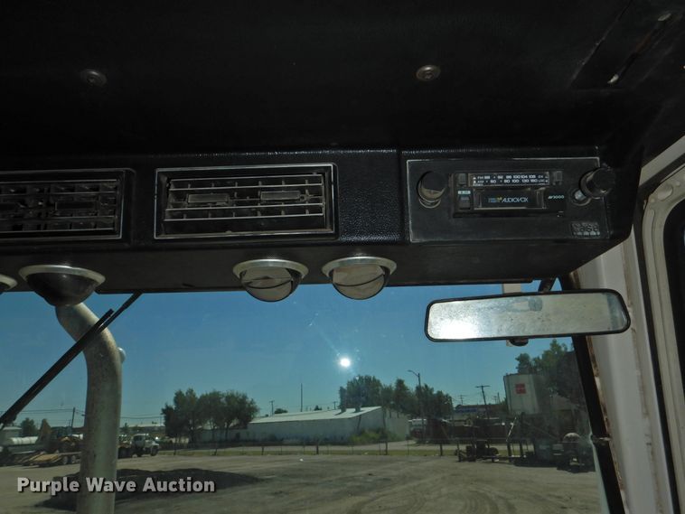 image for item DK2480 1983 Case 2290  tractor