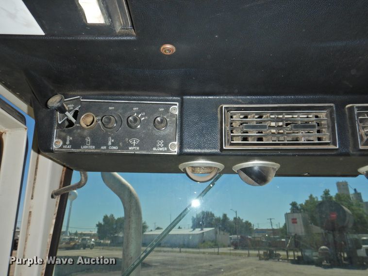 image for item DK2480 1983 Case 2290  tractor