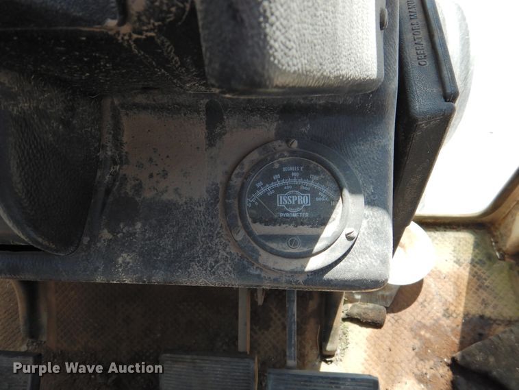 image for item DK2480 1983 Case 2290  tractor