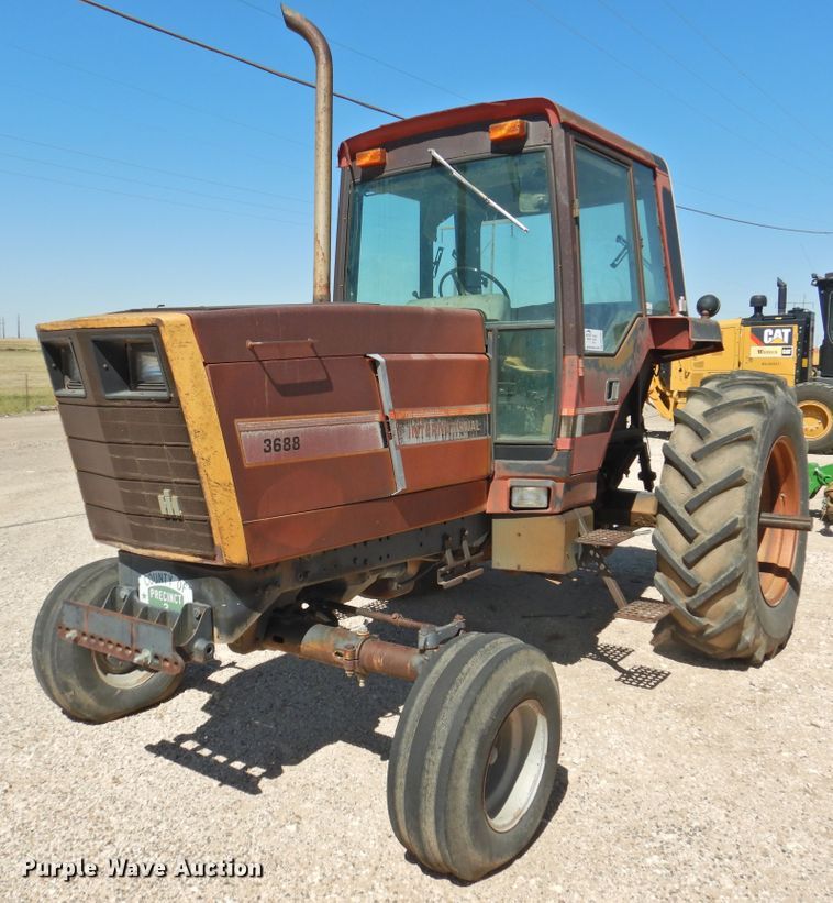 image for item DK2481 1981 International 3688  tractor