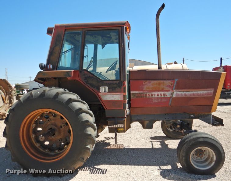 image for item DK2481 1981 International 3688  tractor