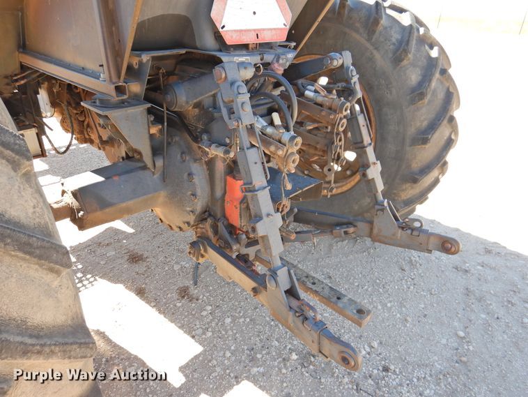 image for item DK2481 1981 International 3688  tractor