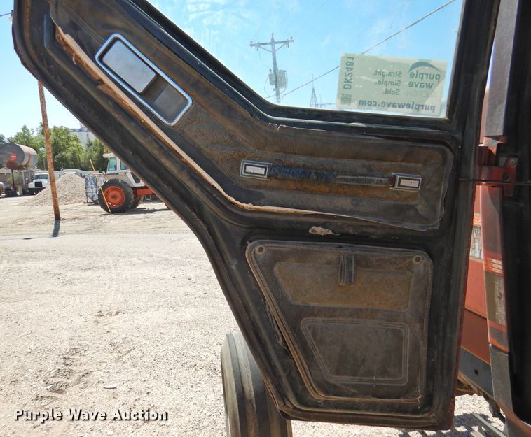 image for item DK2481 1981 International 3688  tractor