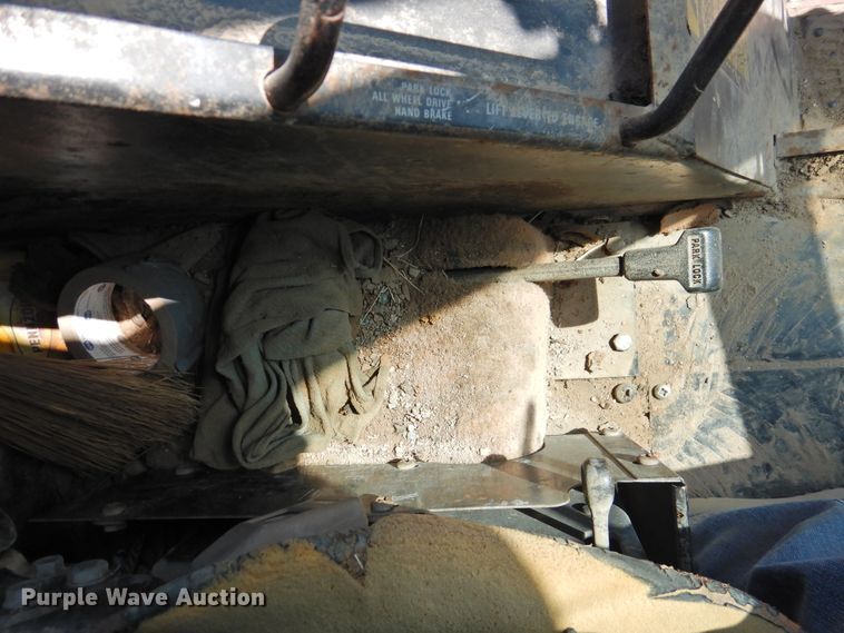 image for item DK2481 1981 International 3688  tractor