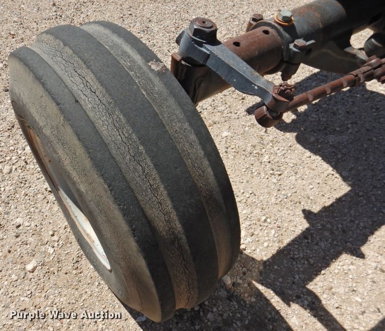 image for item DK2481 1981 International 3688  tractor