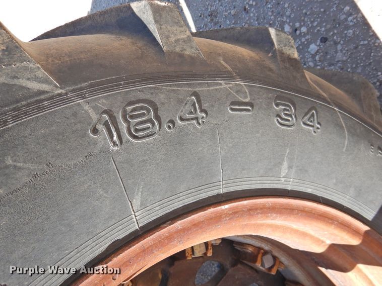 image for item DK2481 1981 International 3688  tractor