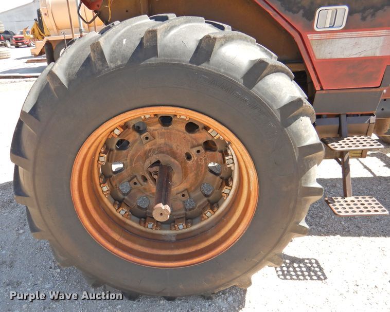 image for item DK2481 1981 International 3688  tractor