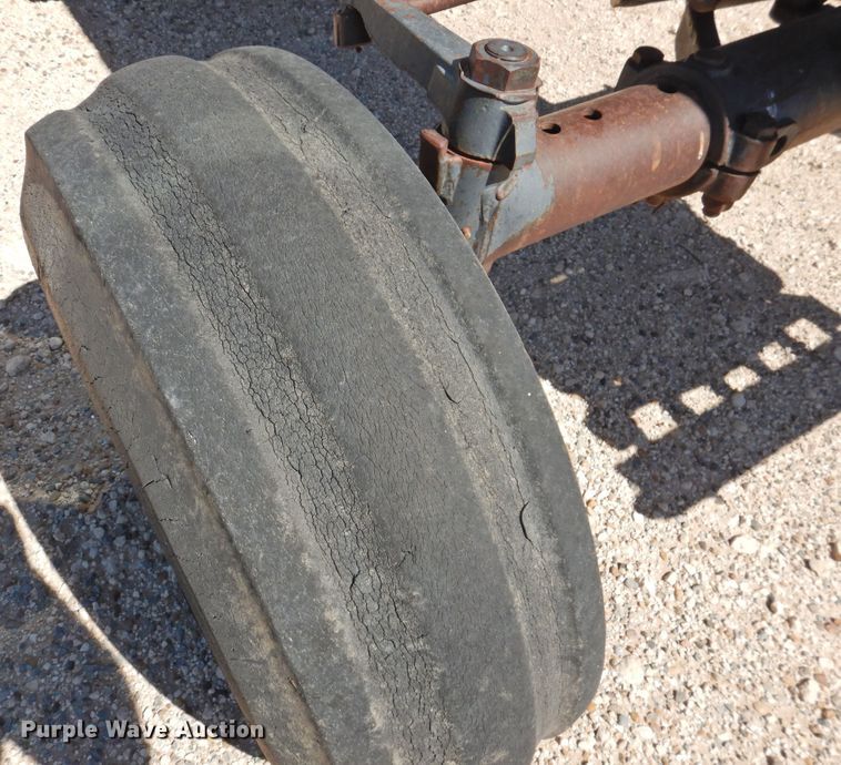 image for item DK2481 1981 International 3688  tractor