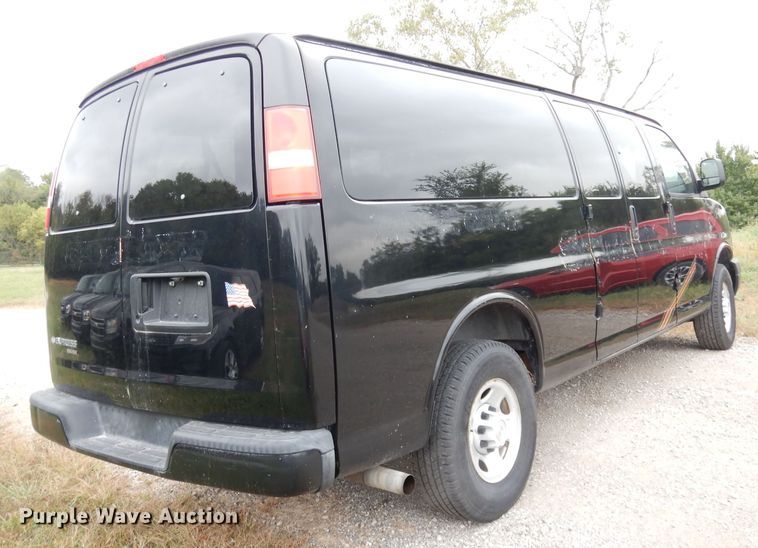 image for item DK2983 2008 Chevrolet Express 3500  van