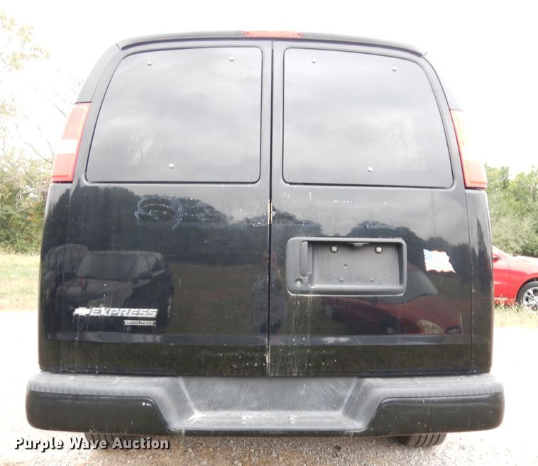 image for item DK2983 2008 Chevrolet Express 3500  van