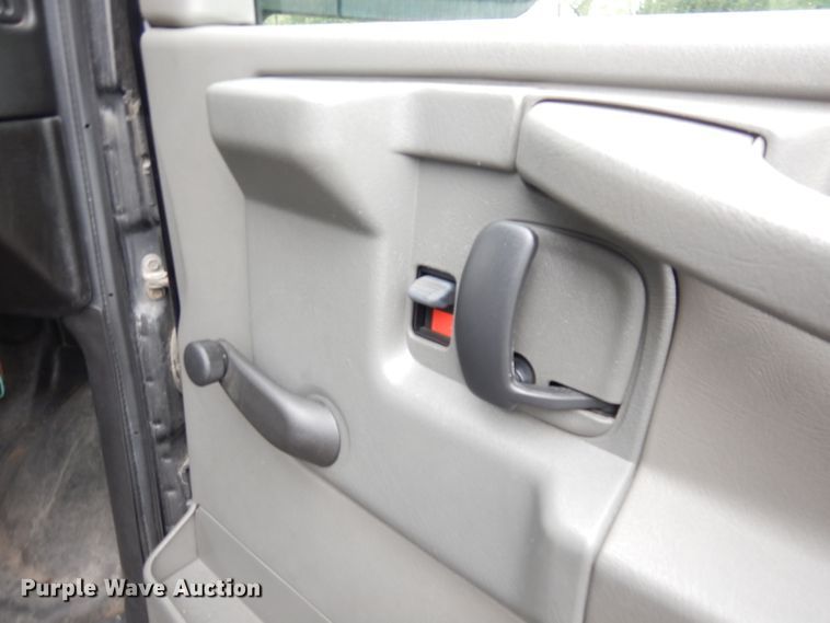 image for item DK2983 2008 Chevrolet Express 3500  van