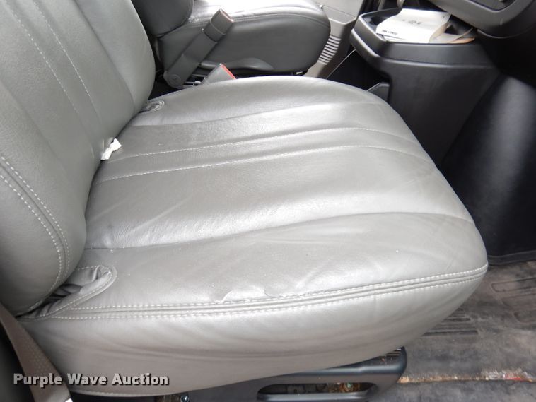 image for item DK2983 2008 Chevrolet Express 3500  van